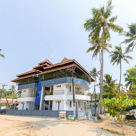 Oyo 11891 Amare Beach Resorts Alappuzha Ngoại thất bức ảnh